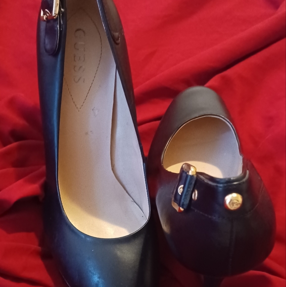 Guess Pumps Sz 10 - Picture 4 of 4